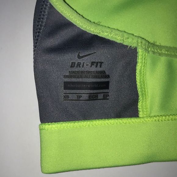 Nike Dri-Fit XS Sportsbra - Picture 3 of 7